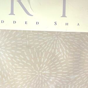 MARTEX, PAIR King Shams, 
Deluxe Cotton Sateen, Modern Flower Pattern, chic